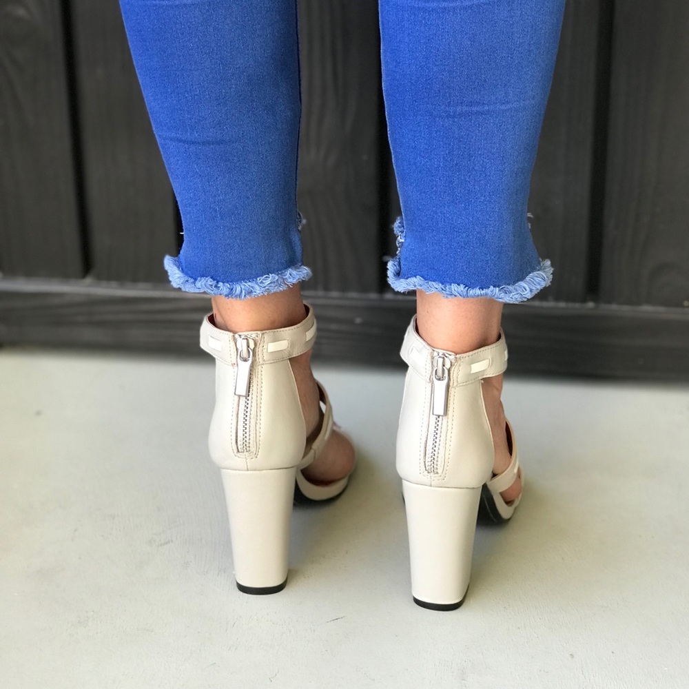NIB Ivory Paris T Strap Leather Block Heel Pumps - Picture 5 of 6